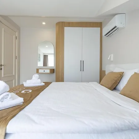 Aparthotel Chido 4*