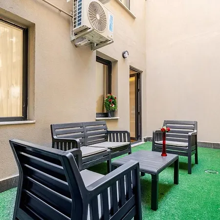 Chido Aparthotel *