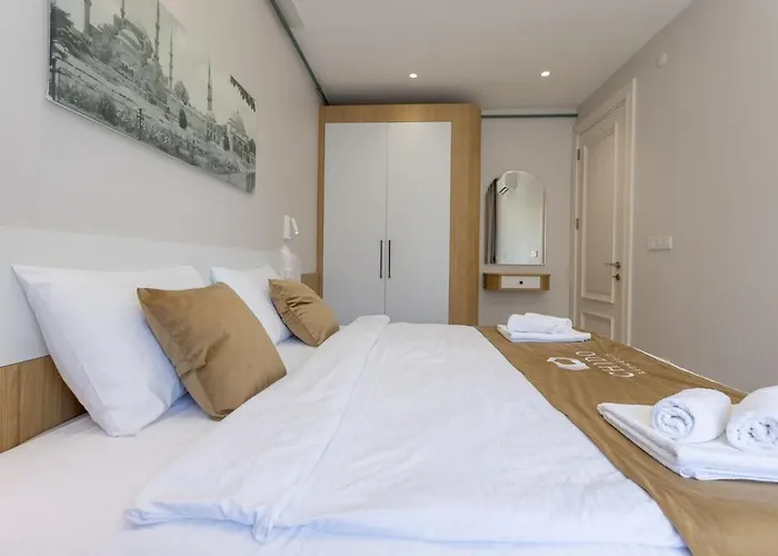 Chido Apartahotel 4*